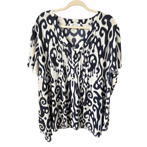 Rose & Olive Women's Cream and Black Print Short V Neck Top Size 3XL - Picture 1 of 7